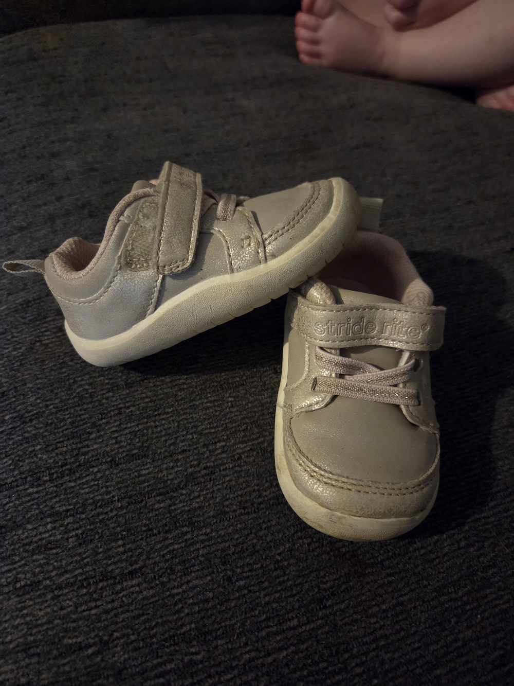 Stride Rite Toddler Cream and Light Pink Hook-and-Loop Sneakers